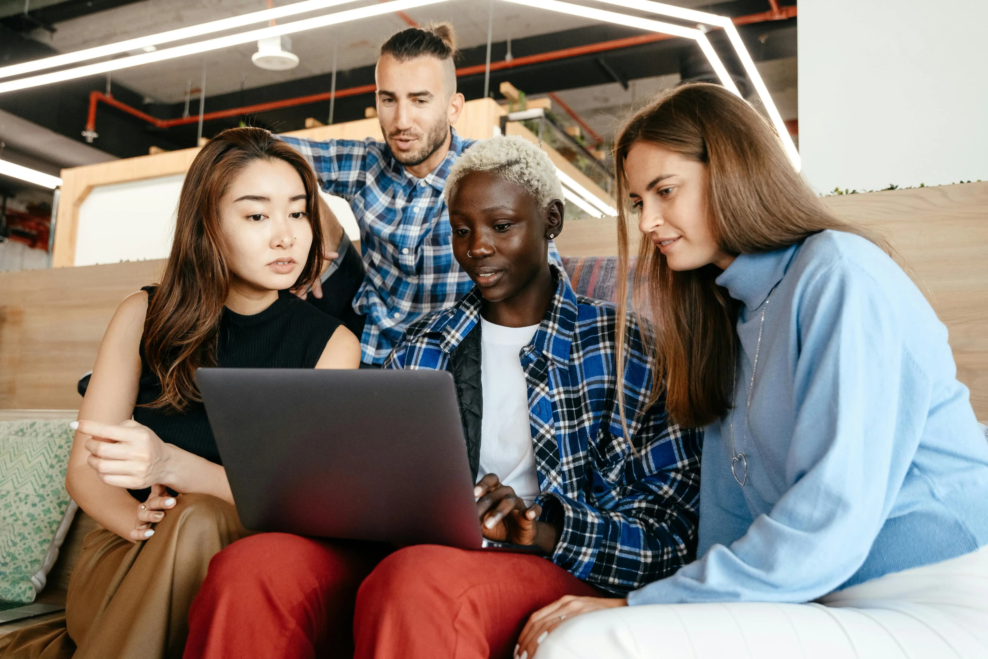 Live business-applied AI classes at Rebundle